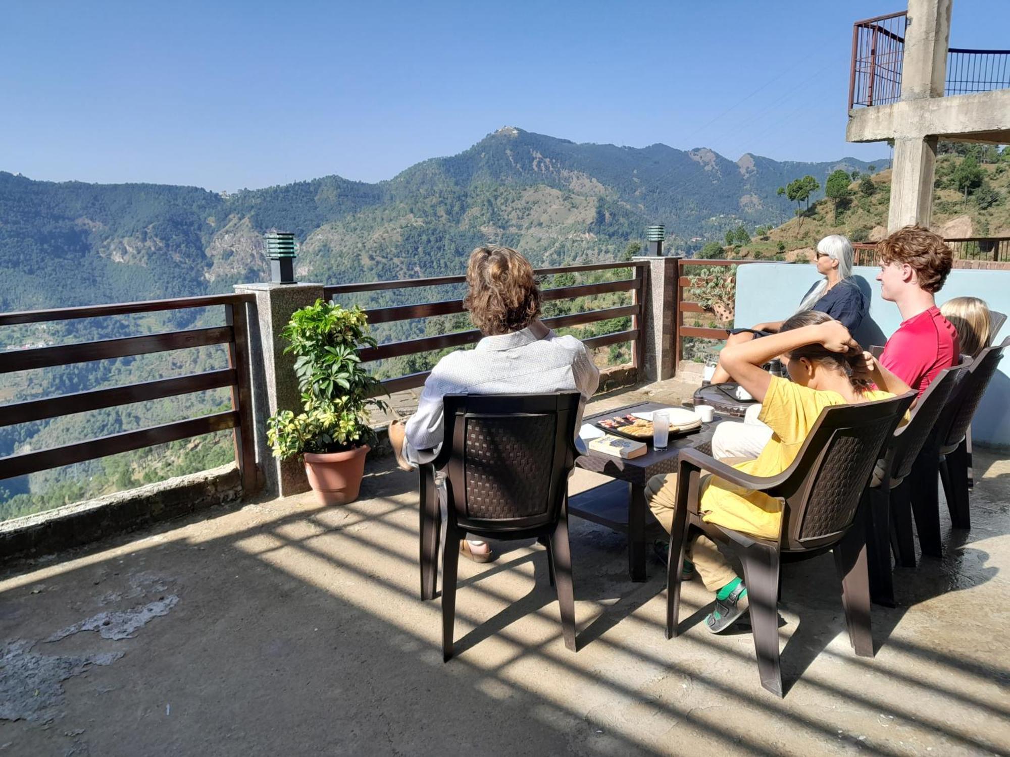 Appartamento Mountain And Peace Shimla Esterno foto
