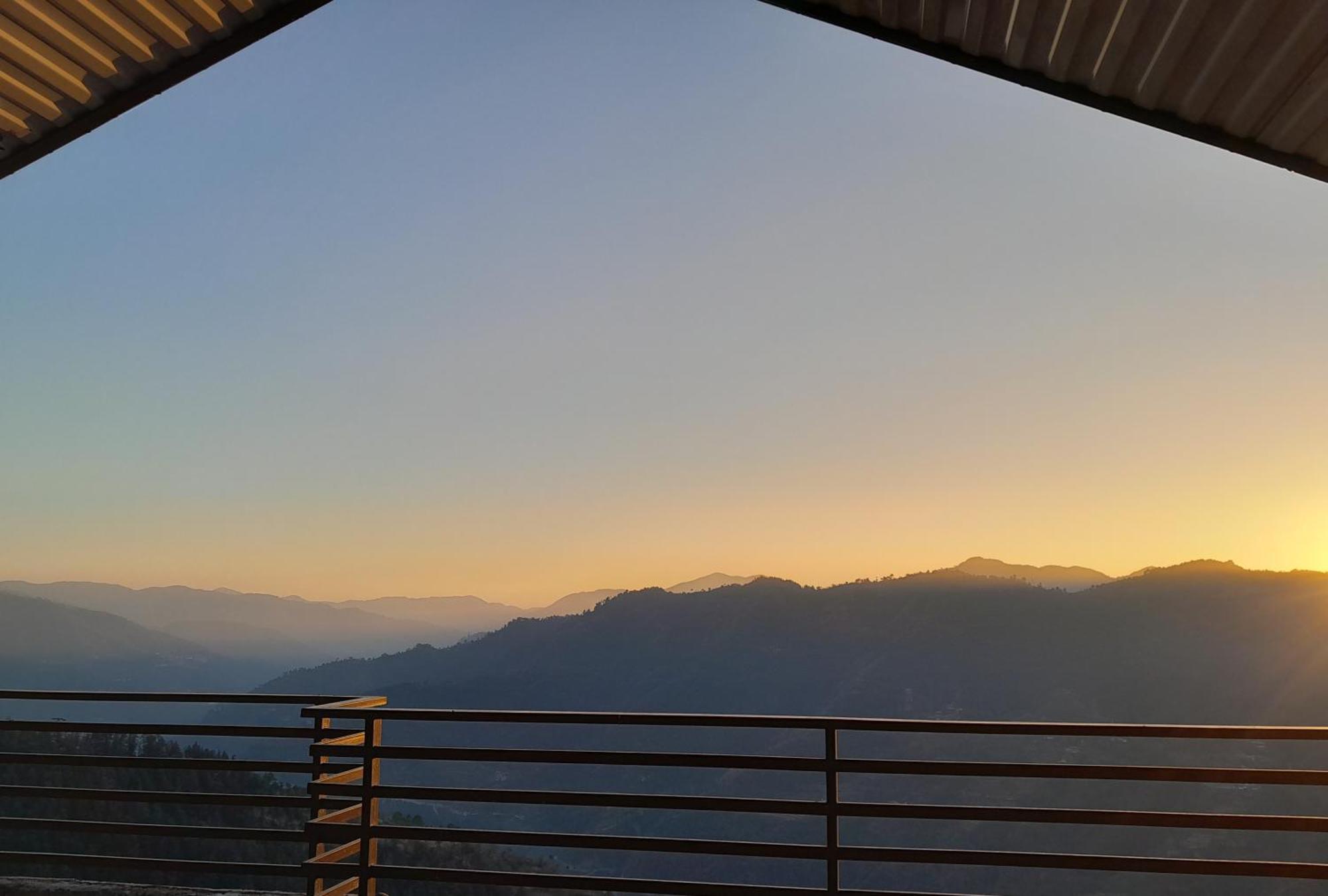 Appartamento Mountain And Peace Shimla Esterno foto