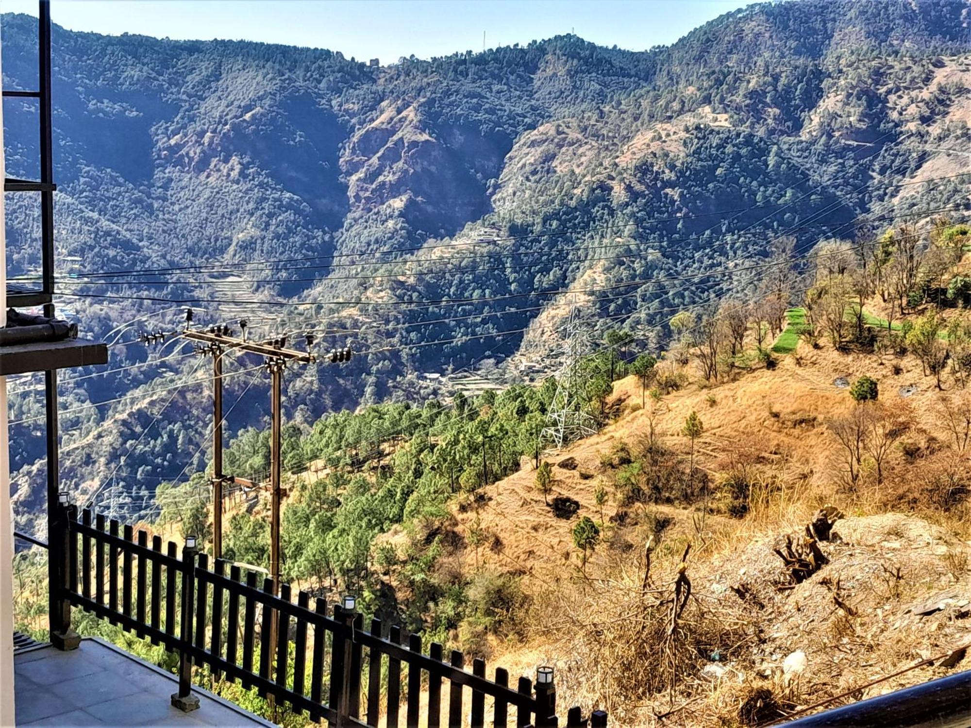 Appartamento Mountain And Peace Shimla Esterno foto